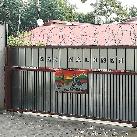 Mac Malone'S Appartement Mbombela Buitenkant foto