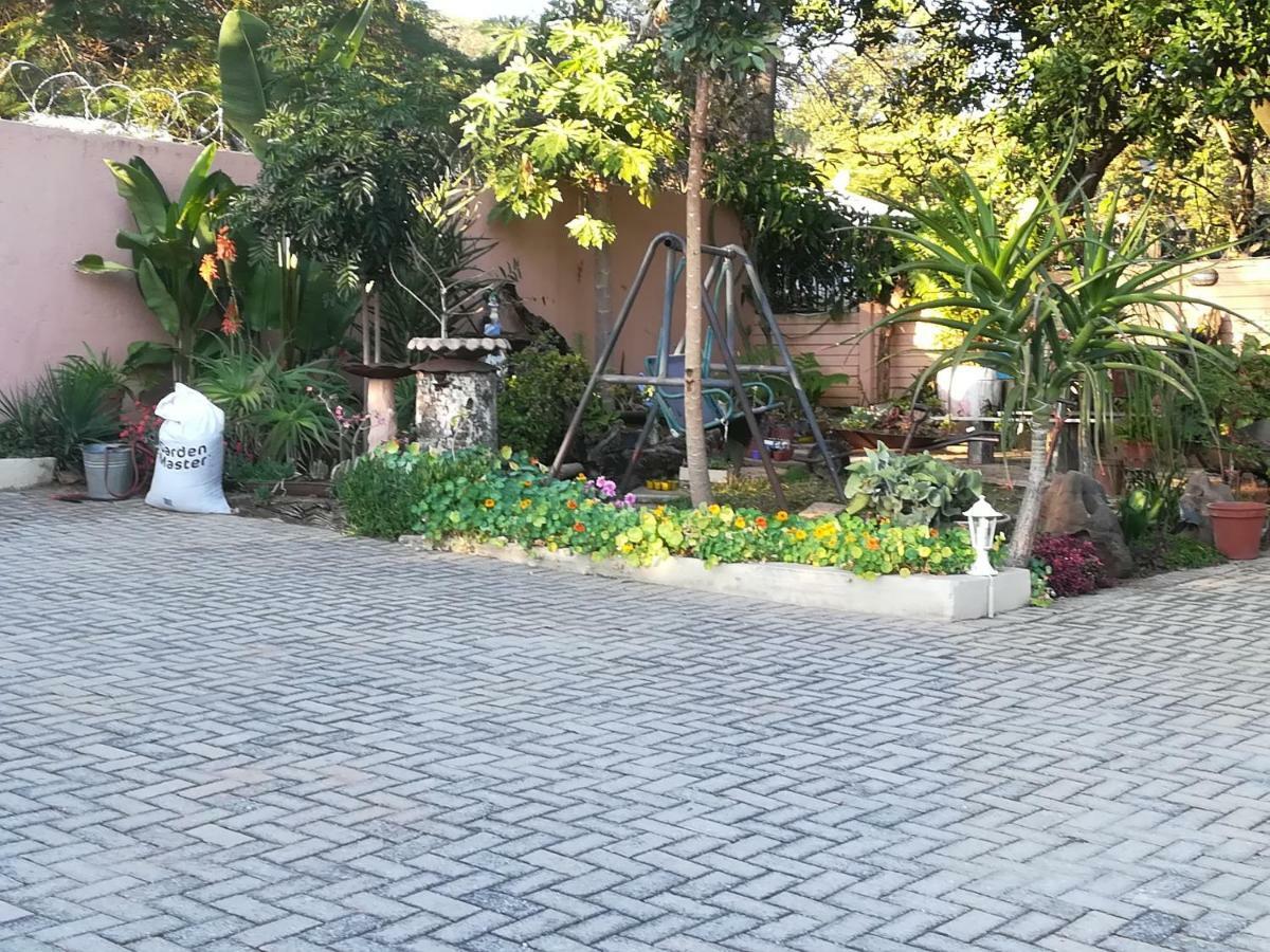 Mac Malone'S Appartement Mbombela Buitenkant foto