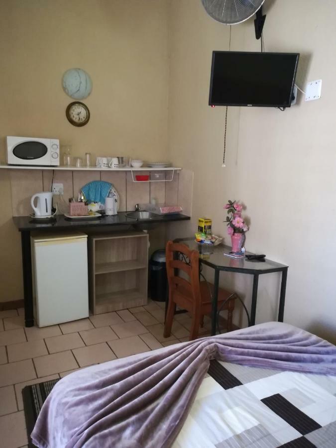 Mac Malone'S Appartement Mbombela Buitenkant foto